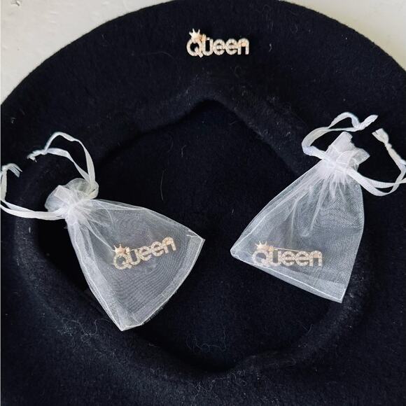 Rhinestone Queen Pin New In Gift Bag - Picture 4 of 9